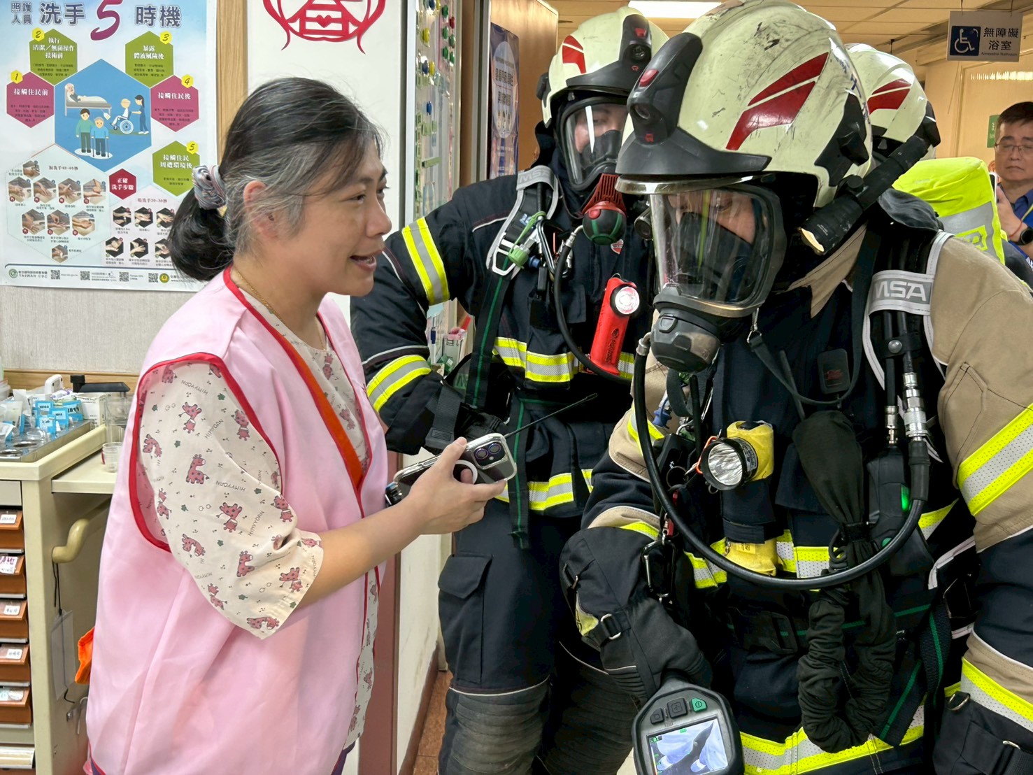 桃消迴龍分隊前進樂生醫院護理之家 舉辦火災搶救演練 6546fgdewq 2