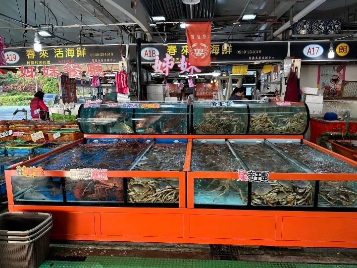 圖12_富基魚市水攤販售各式新鮮海產2 - 報新聞 Mega News