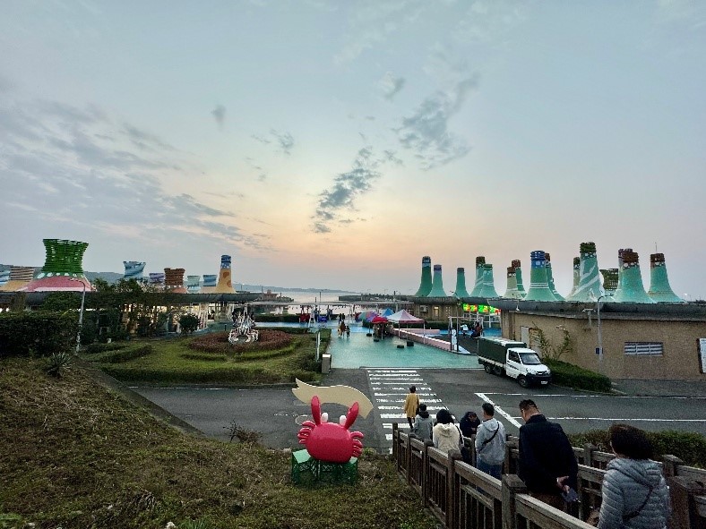 圖9_富基魚市外觀是充滿異國情調的墨西哥帽造型屋頂 - 報新聞 Mega News