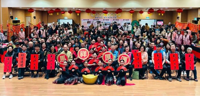 《圖說》永和區公所「2026永和區新春揮毫」活動年味十足。〈永和公所提供〉