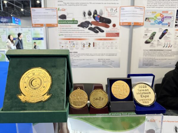 Dr.Foot再獲日內瓦發明展金牌，達成三大發明展大滿貫里程碑。圖／Dr.Foot達特富科技提供