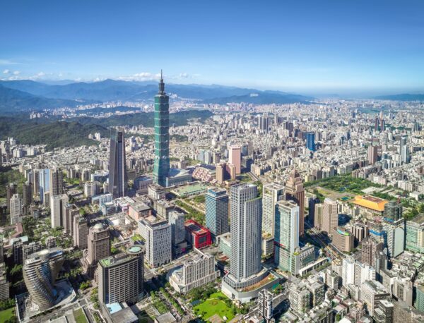 全球資⾦尋求避險與保值,台北頂級豪宅市場受矚⽬