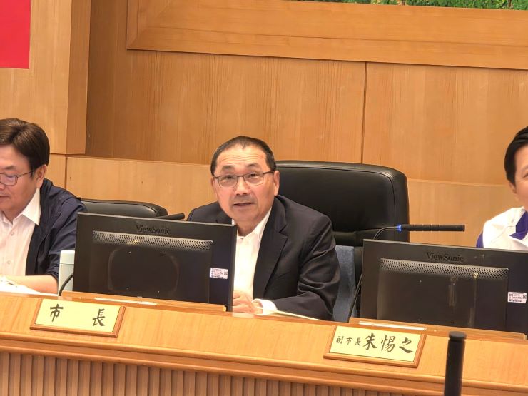 《圖說》市長侯友宜肯定地政局全力協助民眾打詐阻詐。〈地政局提供〉